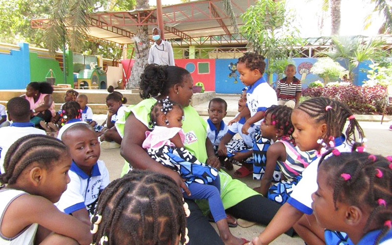Auxiliar de Cuidados da 1ª Infância